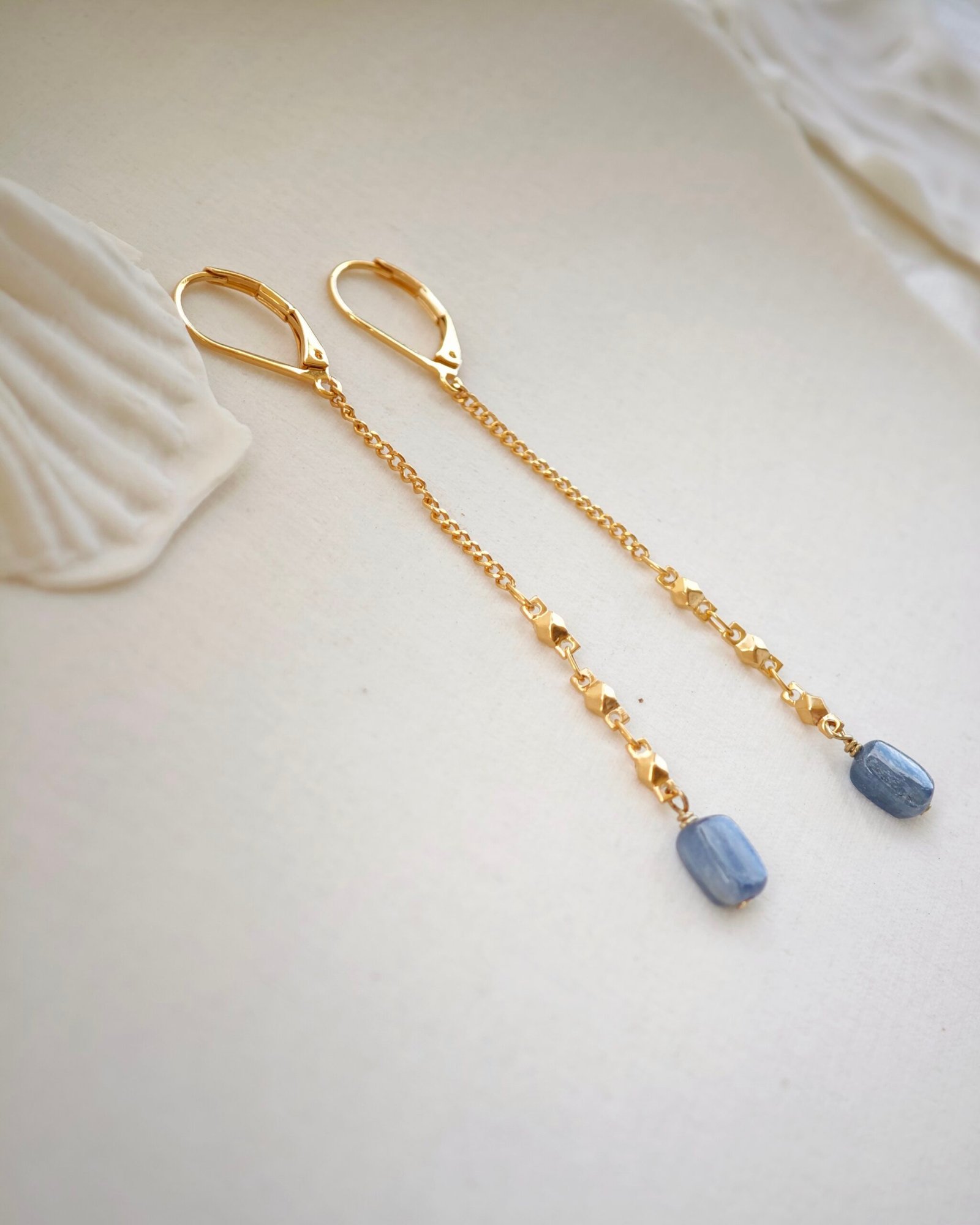 boucles d'oreilles lina kyanite boucles d'oreilles lina kyanite